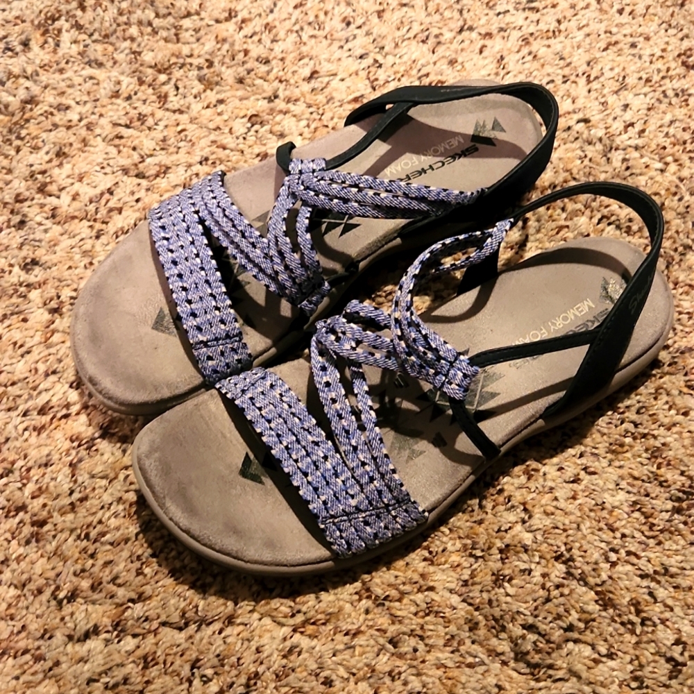 Women's Sz 8.5 Sketchers Memory Foam Sandals